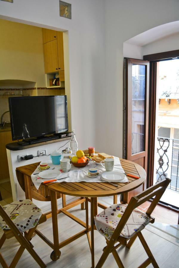 Abbardente Appartamento In Centro Κάλιαρι Εξωτερικό φωτογραφία